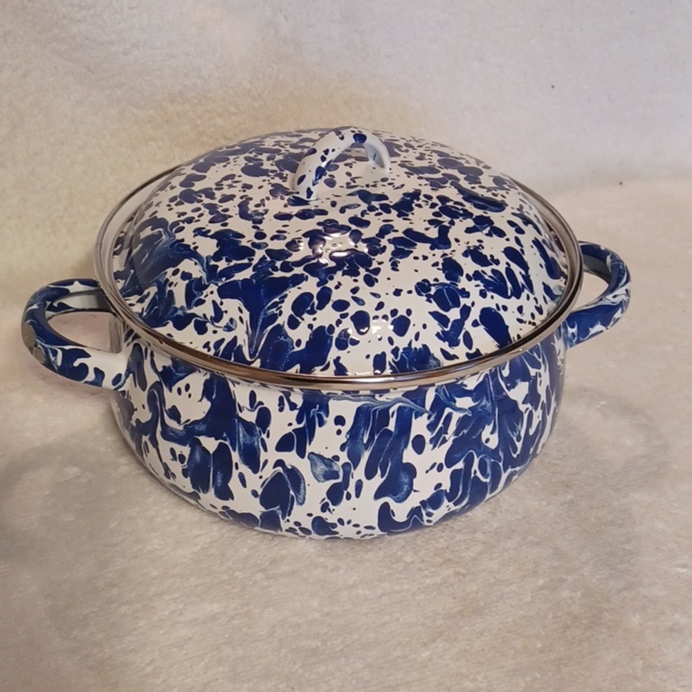 Dutch oven Golden Rabbit enamel ware 2.5 qt cobalt swirl